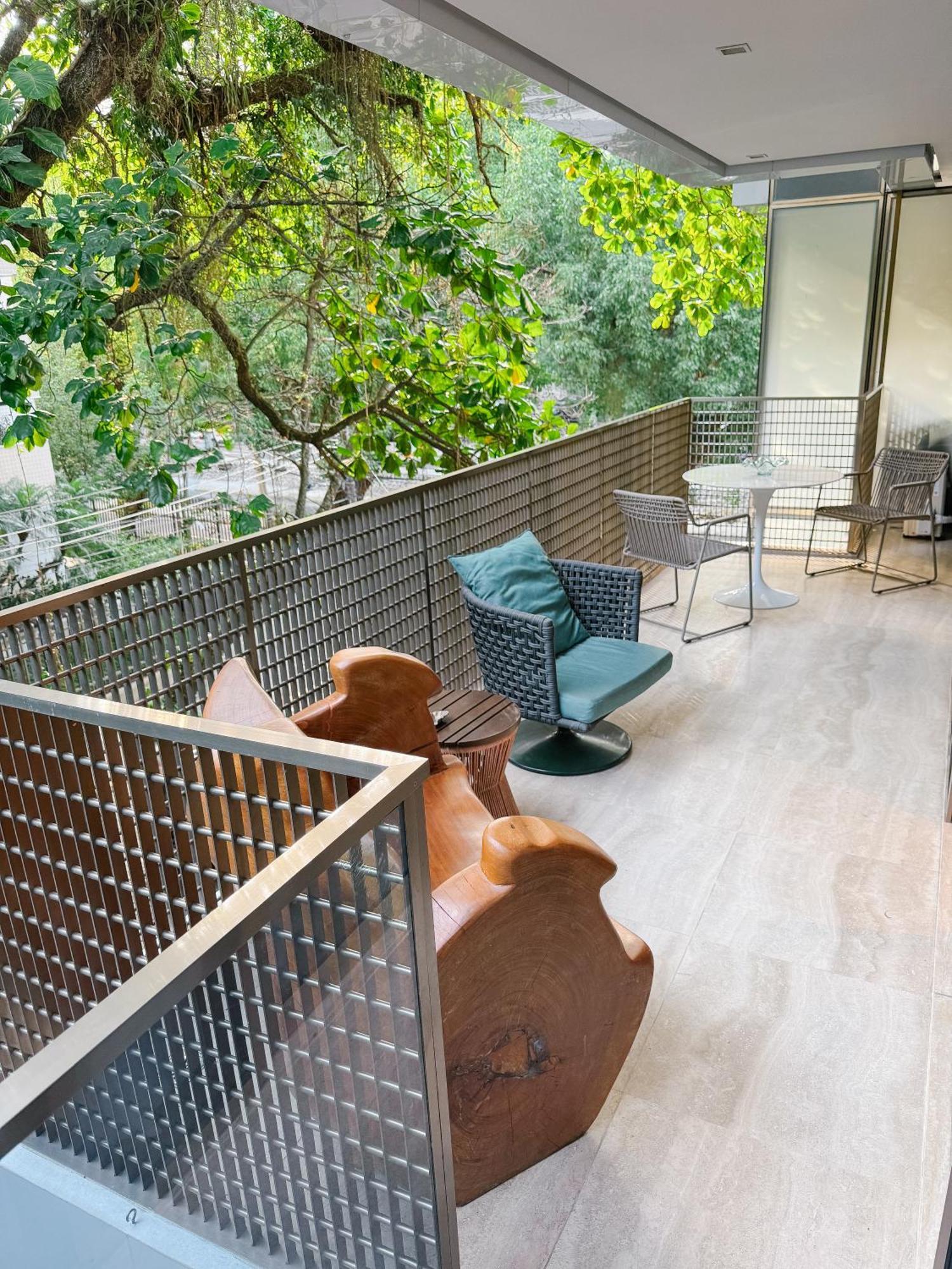 2br Heart Of Leblon With Balcony, Renovated Gem Apartamento Rio de Janeiro